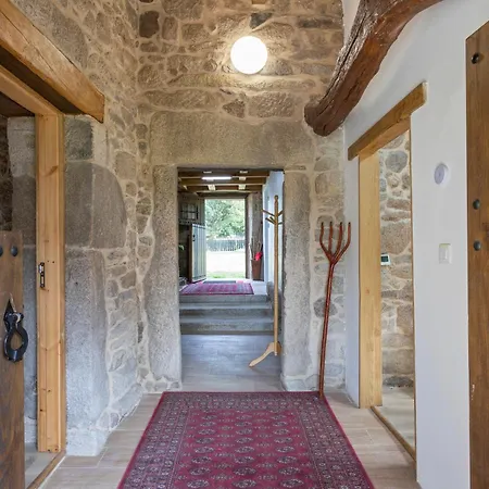 Casa Rural Ecologica The Land Of Eve Ferienhaus Lugo